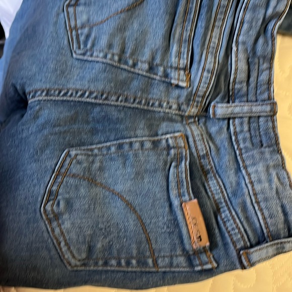 Jeans - Picture 1 of 2